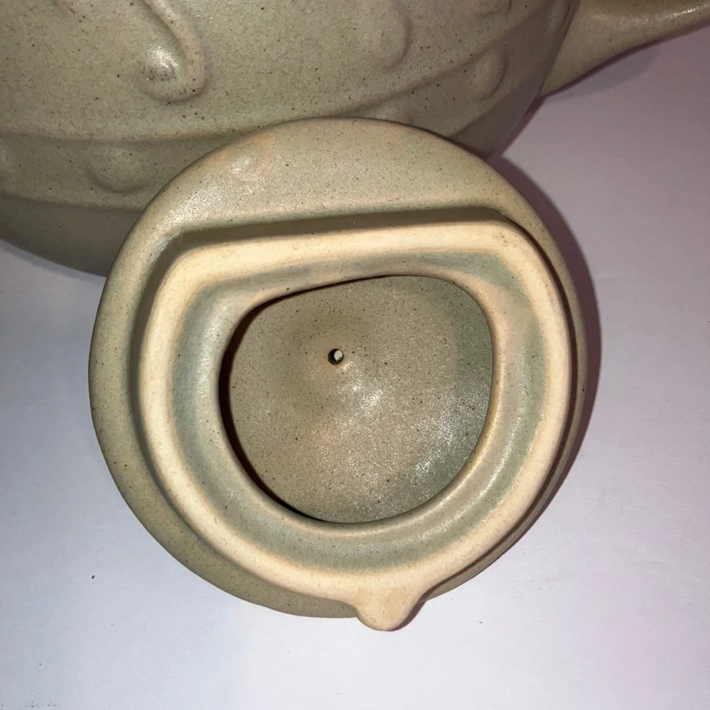 Vintage Tan‎ Large-vine Stoneware Teapot